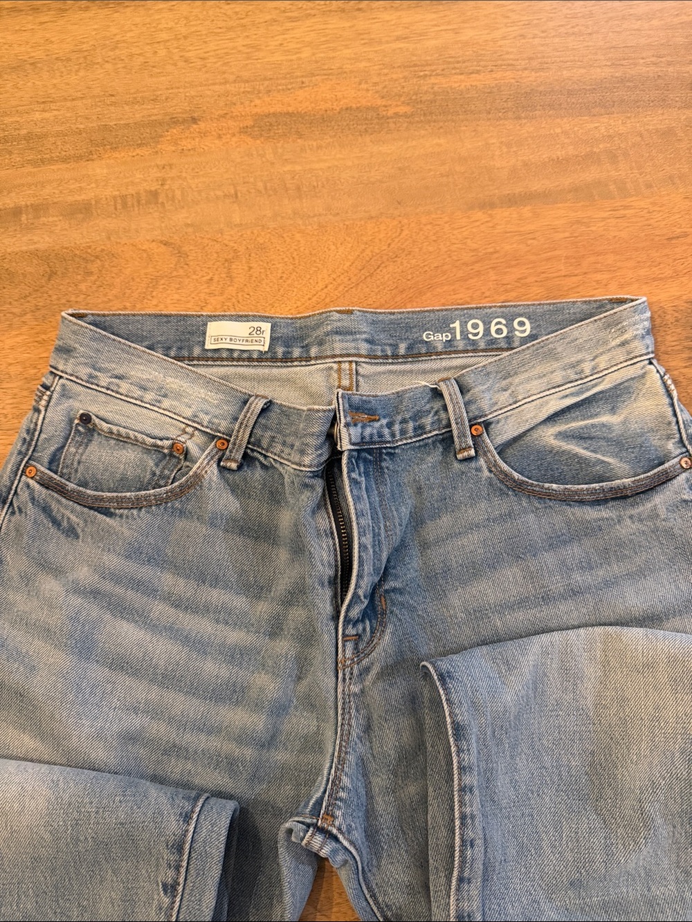 GAP 1969 sexy boyfriend jeans
